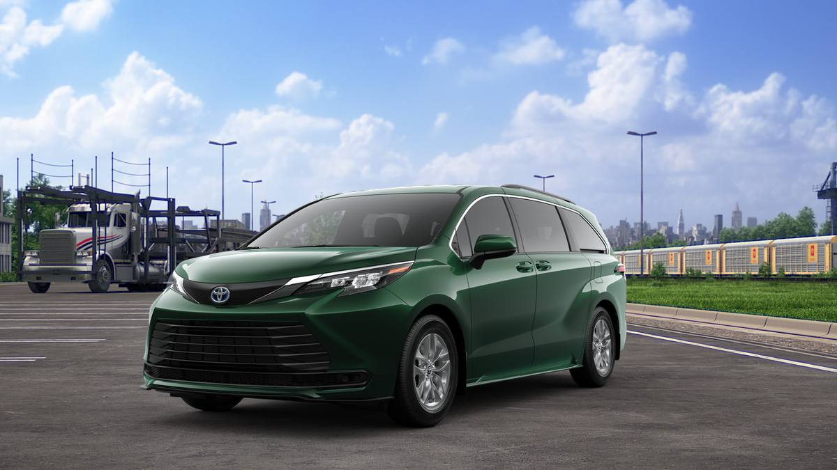 2025 Toyota Sienna LE