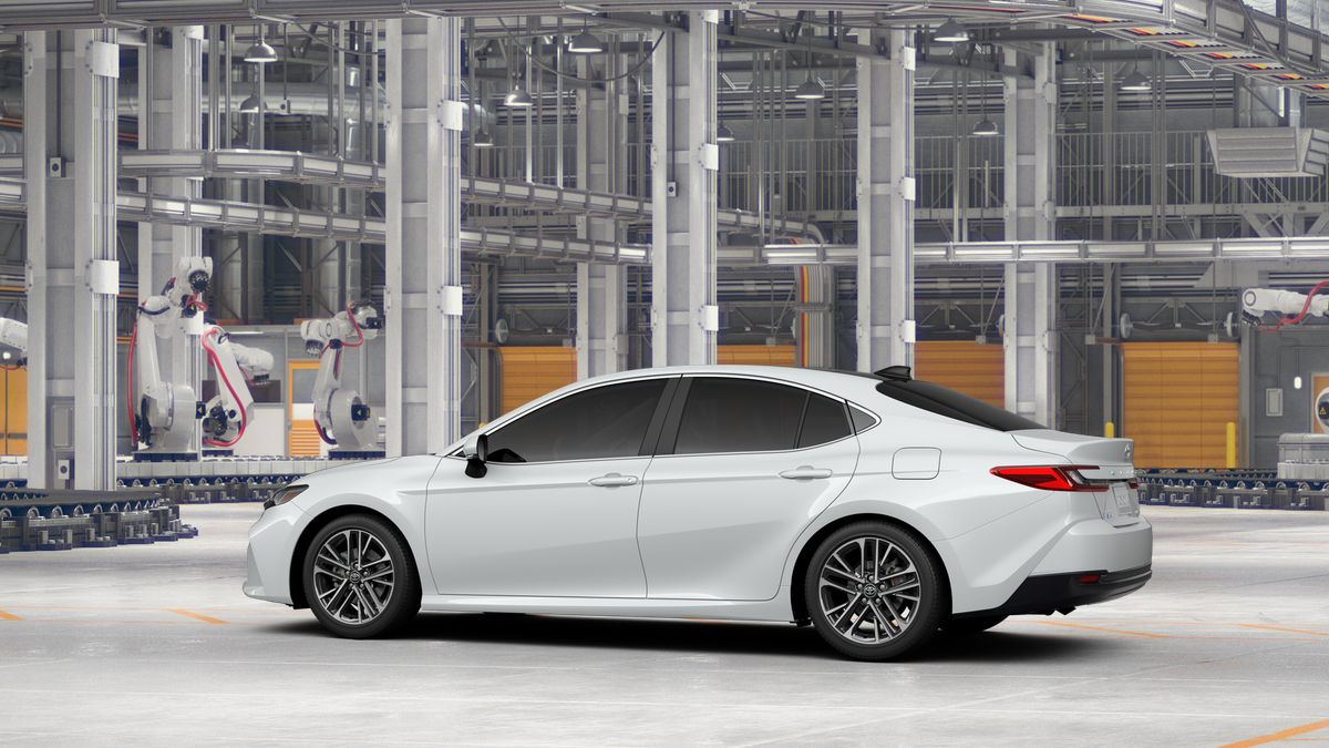 New 2026 Wind Chill Pearl <sup>1</sup> Toyota  XLE AWD image 7