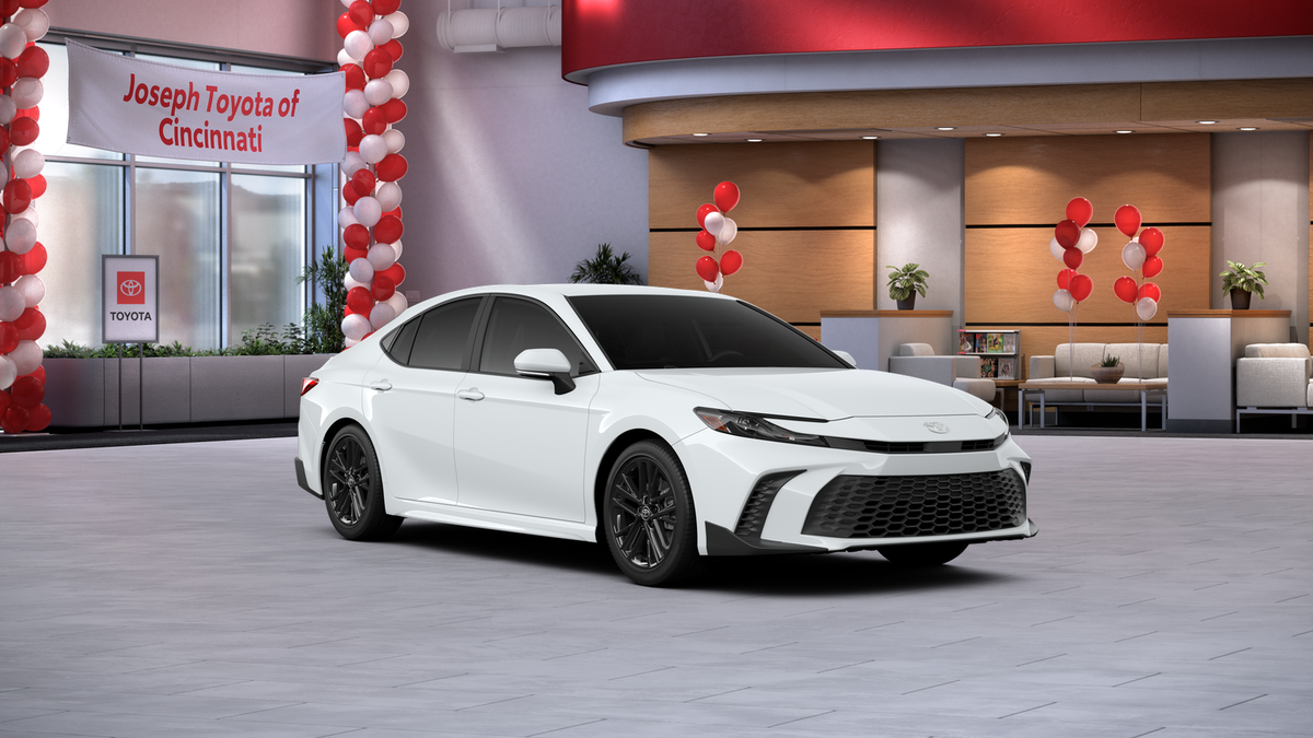 2026 Toyota Camry SE - Photo 15