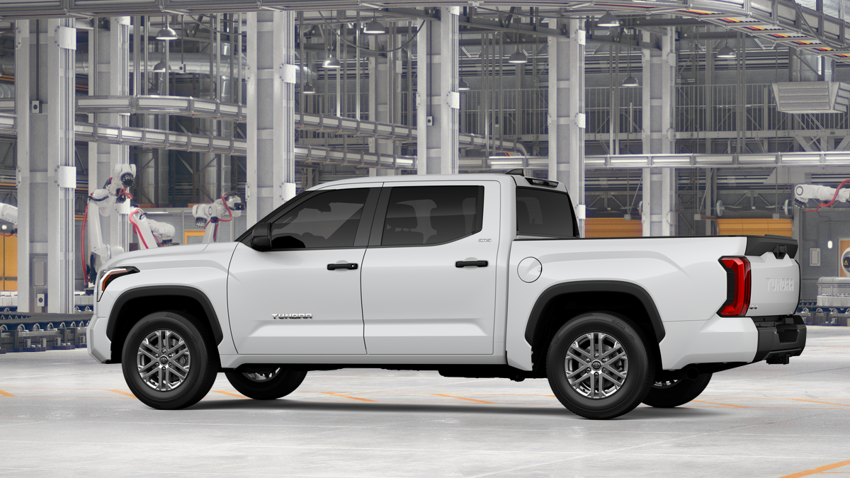 2026 Toyota Tundra SR5 CrewMax photo 5