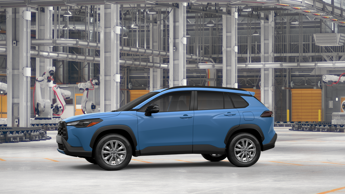 2026 Toyota Corolla Cross LE photo 4
