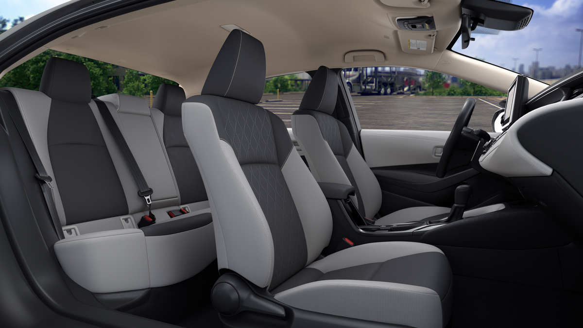 2026 Toyota Corolla LE photo 18