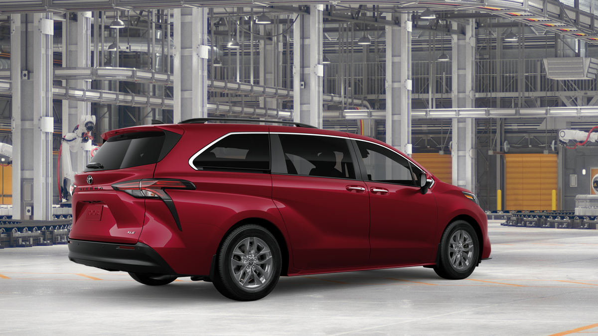 New 2026 Ruby Flare Pearl <sup>1</sup> Toyota  XLE image 12