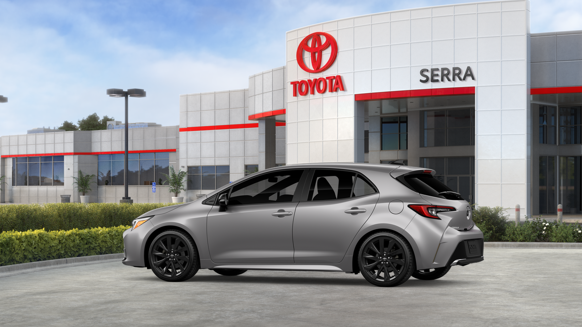 New 2027 Classic Silver Metallic Toyota  XSE image 16