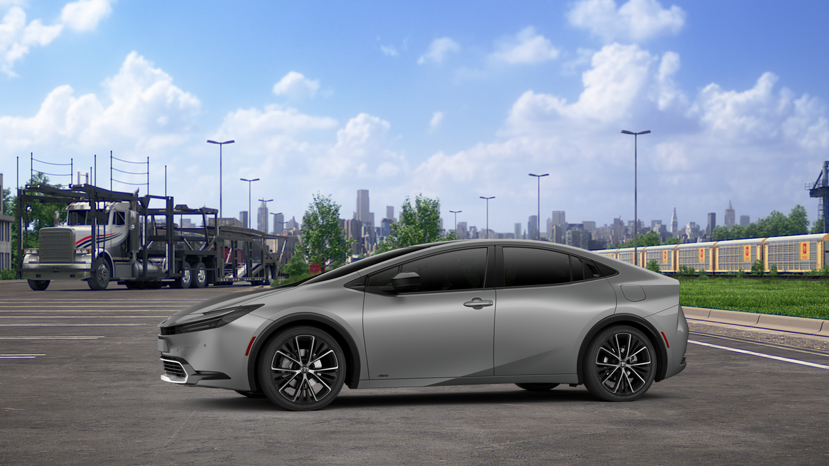 2026 Toyota Prius XLE photo 3