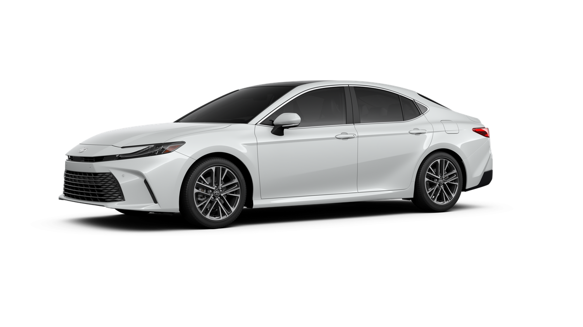 New 2026 Wind Chill Pearl <sup>1</sup> Toyota  XLE image 3