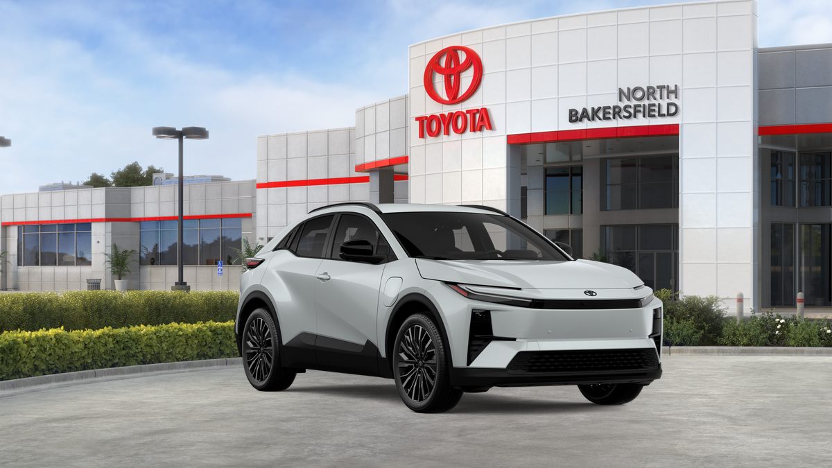 New 2026 Wind Chill Pearl <sup>1</sup> Toyota  XSE image 18