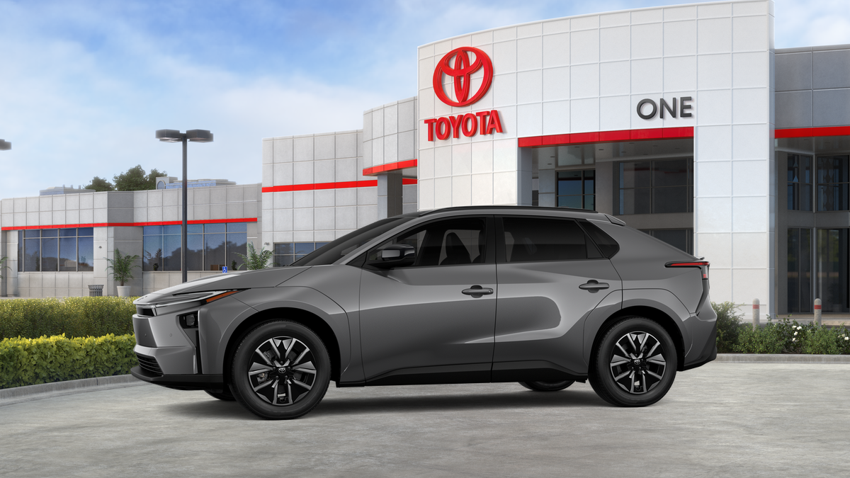 New 2026 Heavy Metal <sup>1</sup> Toyota  XLE image 36
