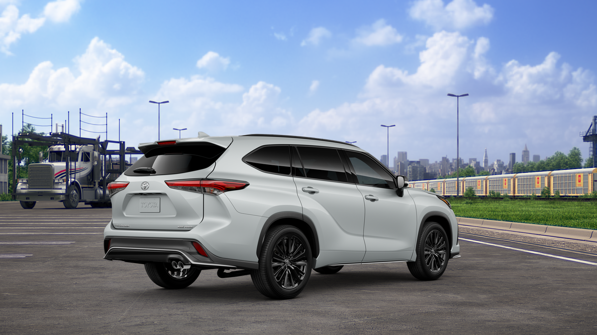 2025 Toyota Highlander XSE photo 10