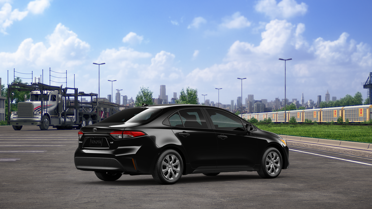 2025 Toyota Corolla LE photo 10