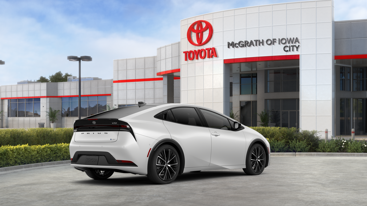 New 2026 Wind Chill Pearl <sup>1</sup> Toyota  Limited image 12