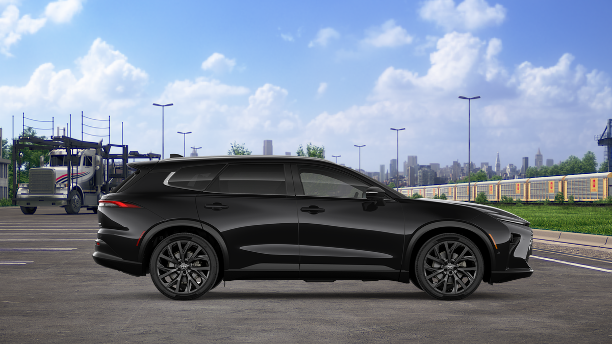 2026 Toyota Crown Signia Limited - Photo 14