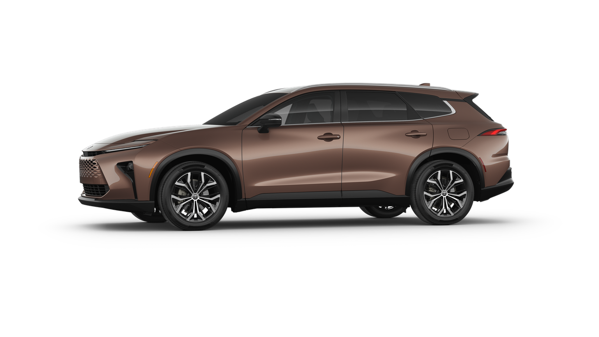 2025 Toyota Crown Signia XLE photo 4