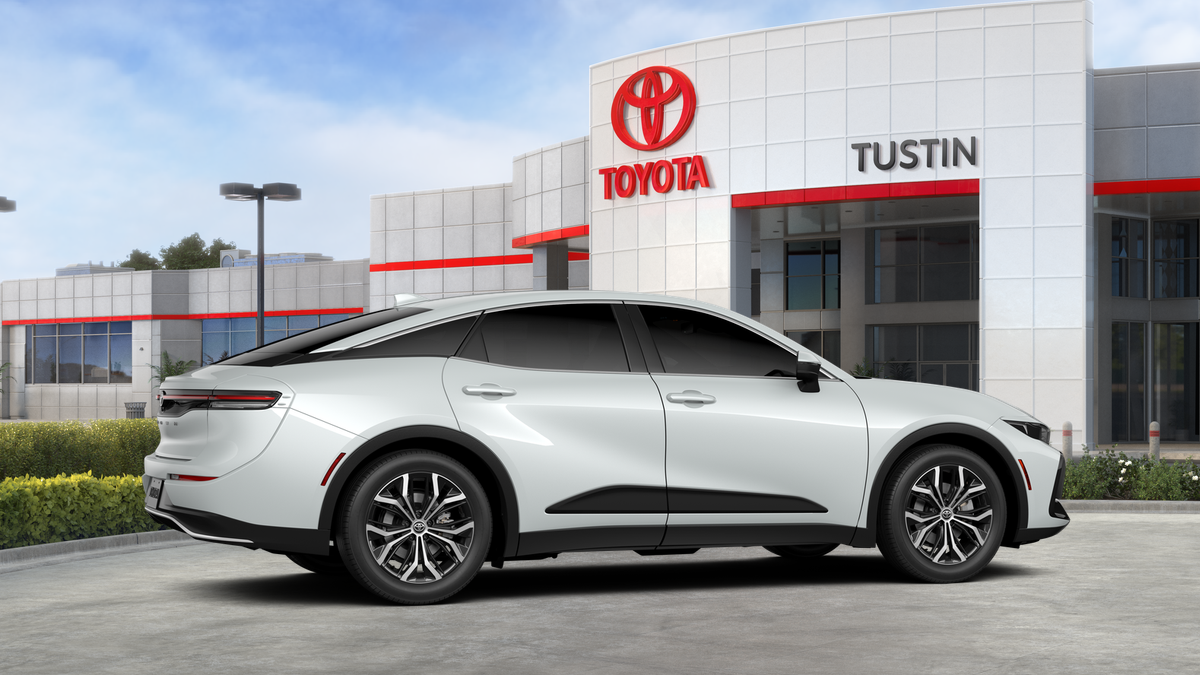 New 2026 Oxygen White <sup>1</sup> Toyota  XLE image 13
