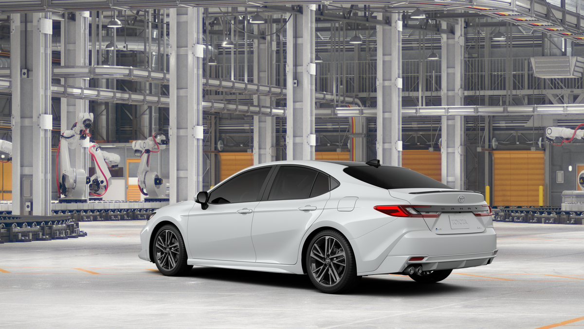 New 2026 Wind Chill Pearl <sup>1</sup> Toyota  XSE image 8