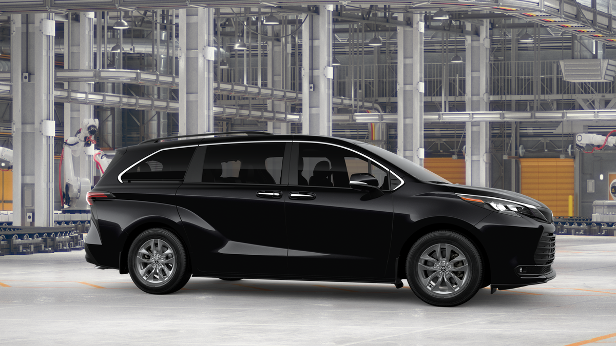 New 2026 Midnight Black Metallic Toyota  XLE image 15