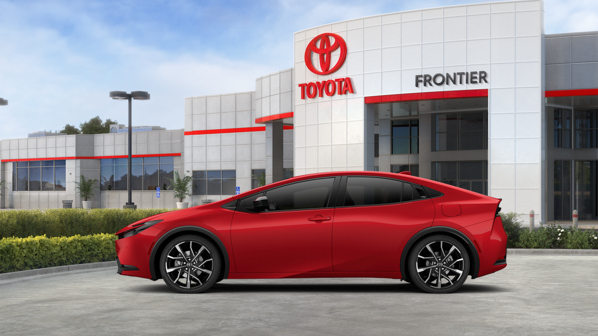 Prius Plug-in Hybrid XSE 2.0L 4-Cyl. ECVT FWD [3]