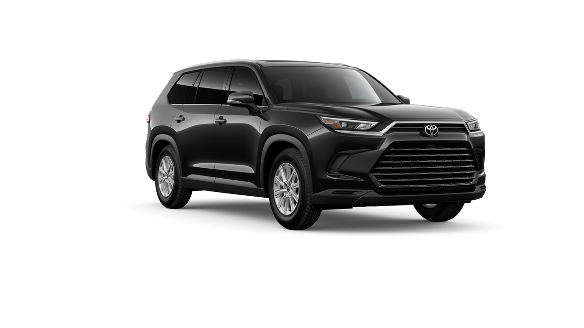 New 2026 Midnight Black Metallic Toyota  XLE image 17