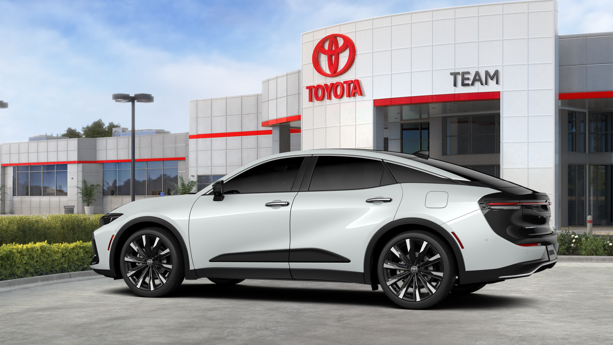 2026 Toyota Crown Platinum photo 17