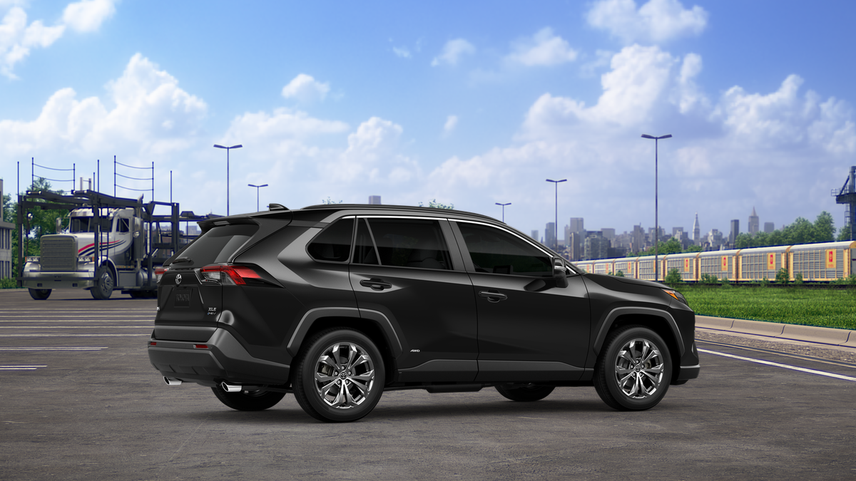 2025 Toyota RAV4 Hybrid XLE Premium photo 4