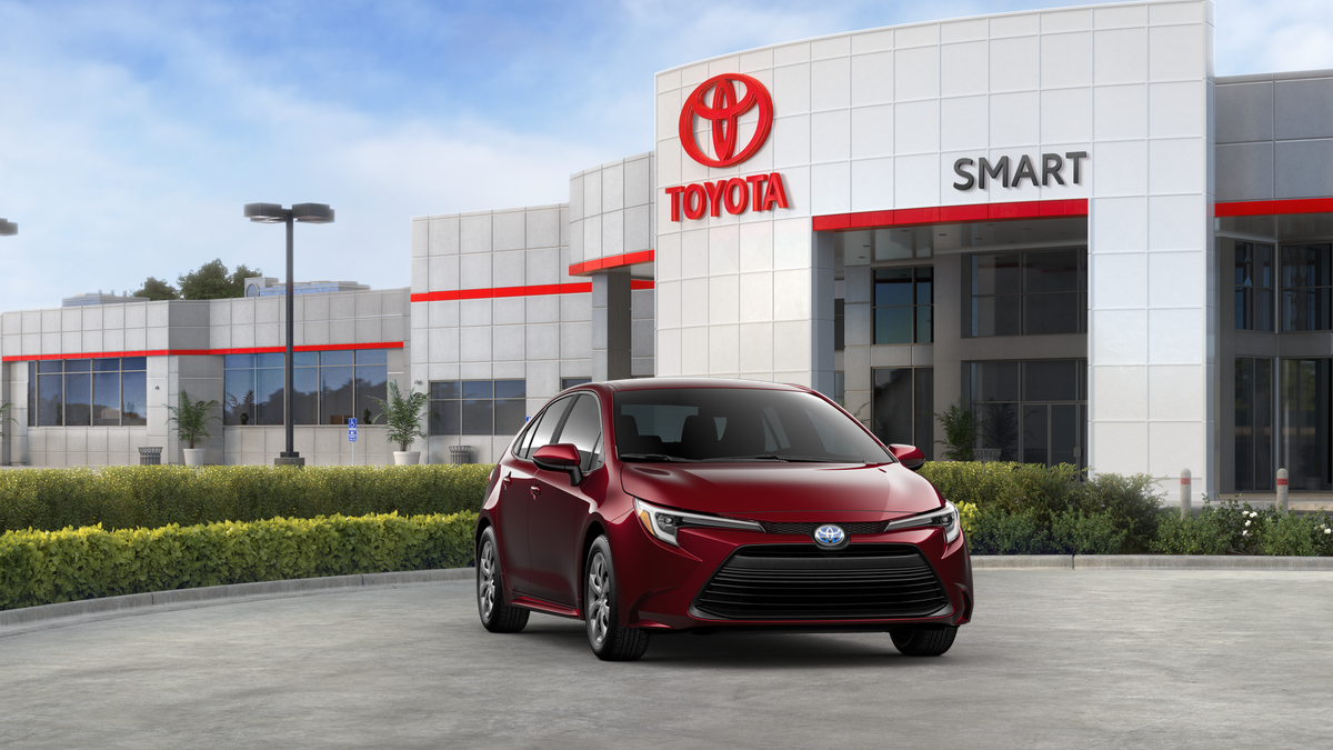 2025 Toyota Corolla Hybrid LE photo 15