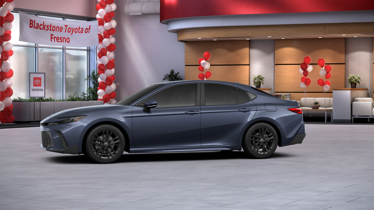 2026 Toyota Camry SE photo 4
