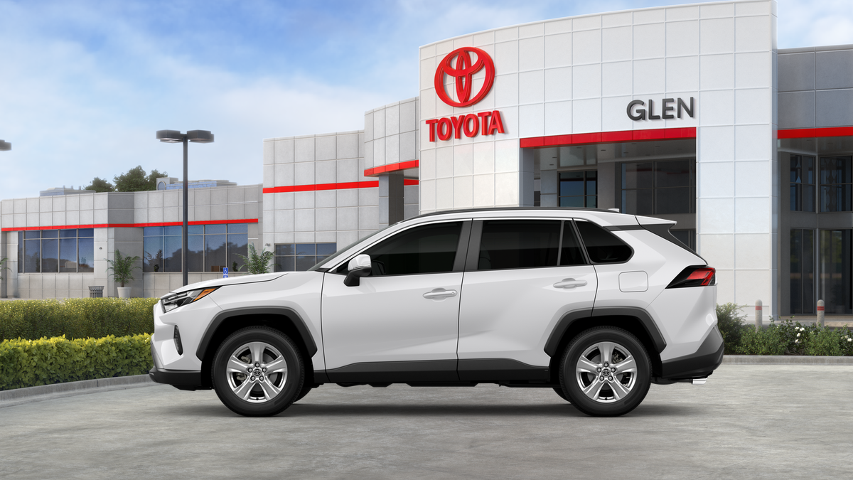 2025 Toyota RAV4 XLE photo 42