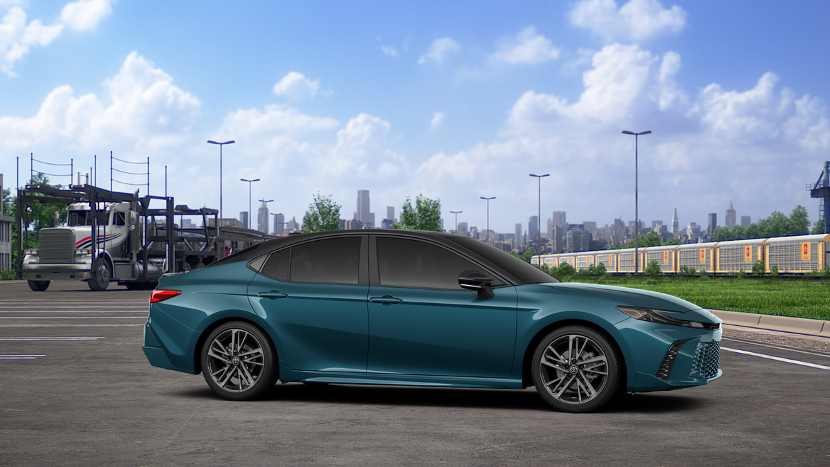 New 2026 Ocean Gem with Midnight Black Metallic roof <sup>1</sup> Toyota  XSE AWD image 15