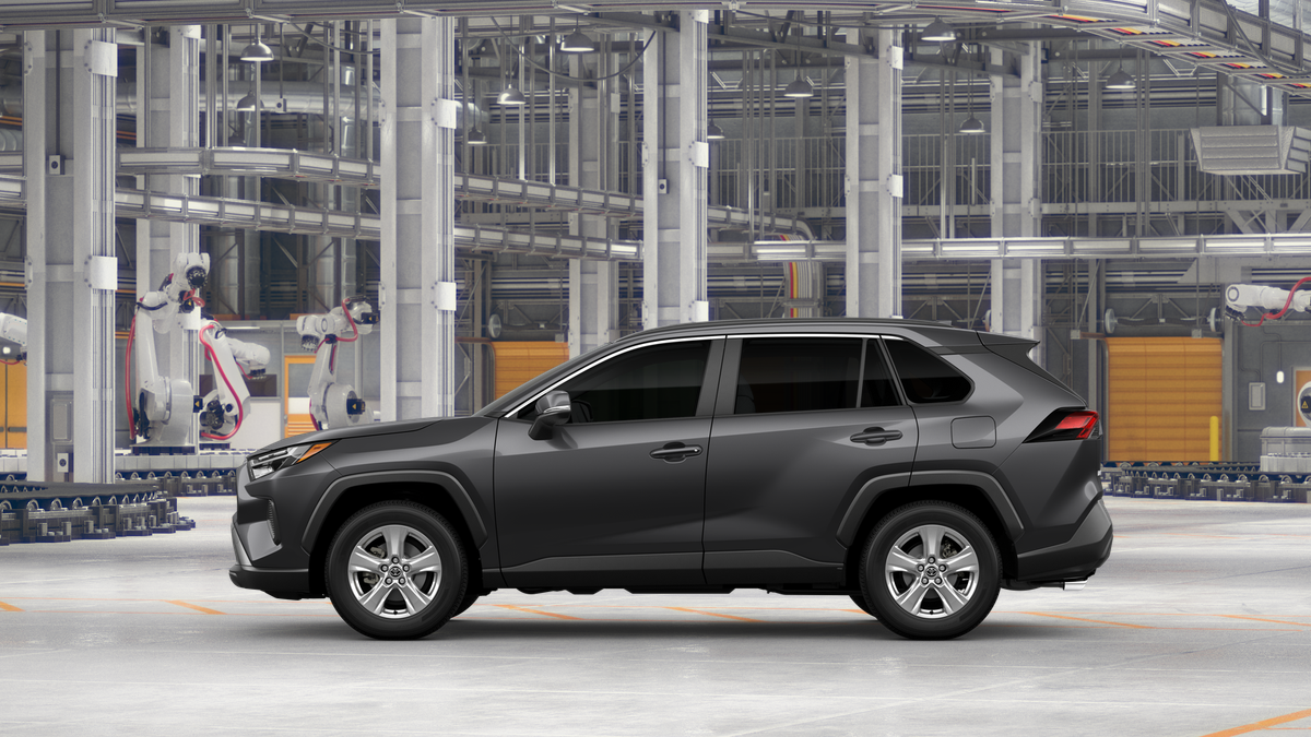 2025 Toyota RAV4 XLE photo 5