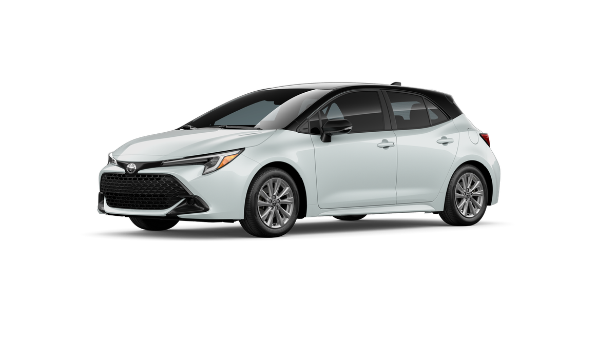New 2026 Wind Chill Pearl with Midnight Black Metallic roof <sup>1</sup> Toyota  SE image 3