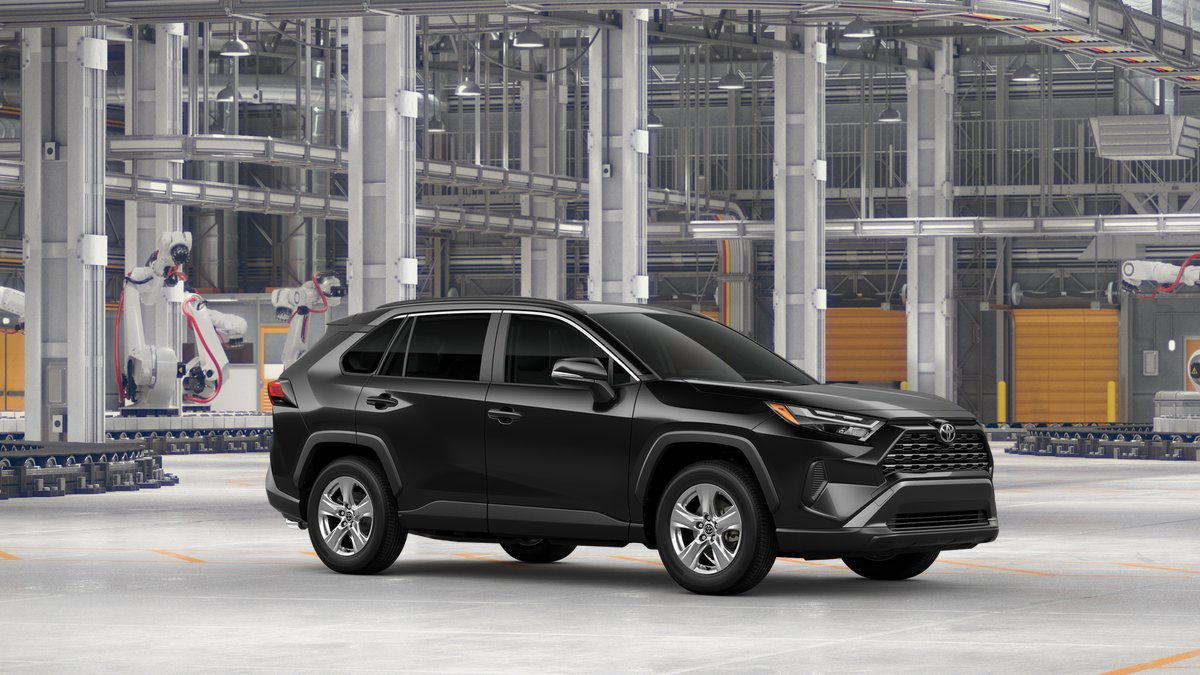 2025 Toyota RAV4 XLE photo 16