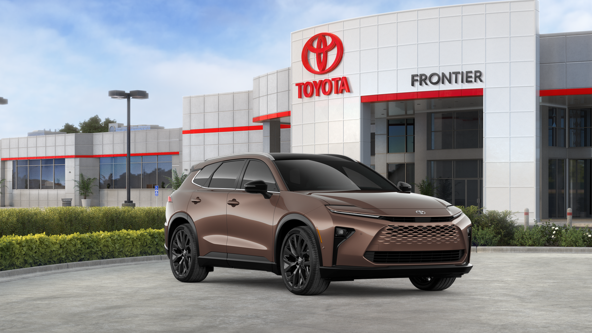 Toyota Crown Signia Limited 2.5L 4-Cyl. Hybrid Engine All-Wheel Drive [14]