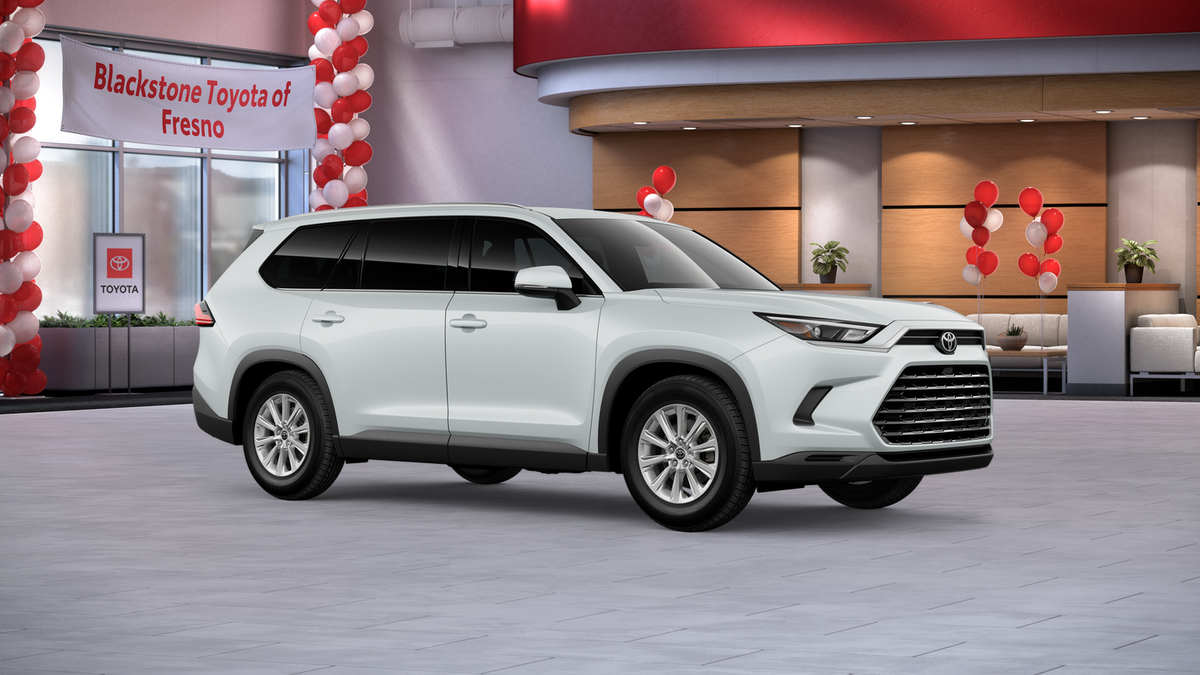 New 2026 Wind Chill Pearl <sup>1</sup> Toyota  XLE image 17