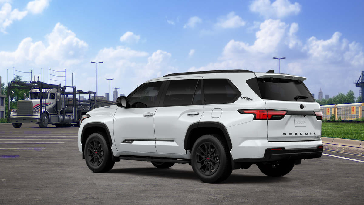 New 2026 Wind Chill Pearl <sup>1</sup> Toyota  Platinum image 8