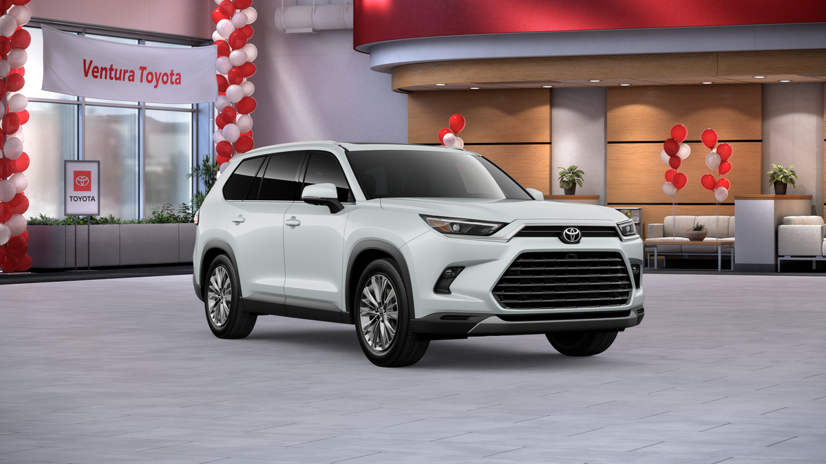 New 2026 Wind Chill Pearl <sup>1</sup> Toyota  Platinum image 17