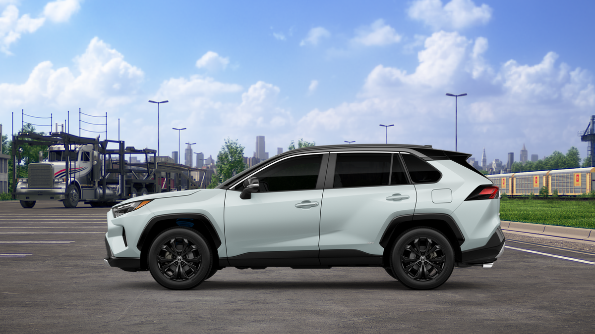 2025 Toyota RAV4 Hybrid XSE photo 4