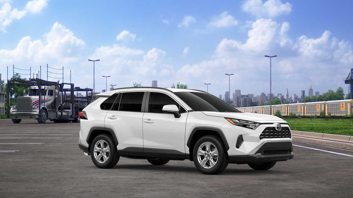 2025 Toyota RAV4 XLE photo 16