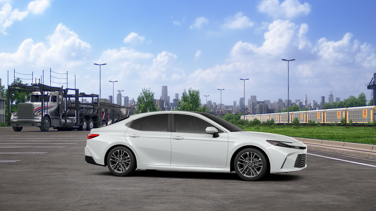 New 2027 Wind Chill Pearl <sup>1</sup> Toyota  XLE image 15
