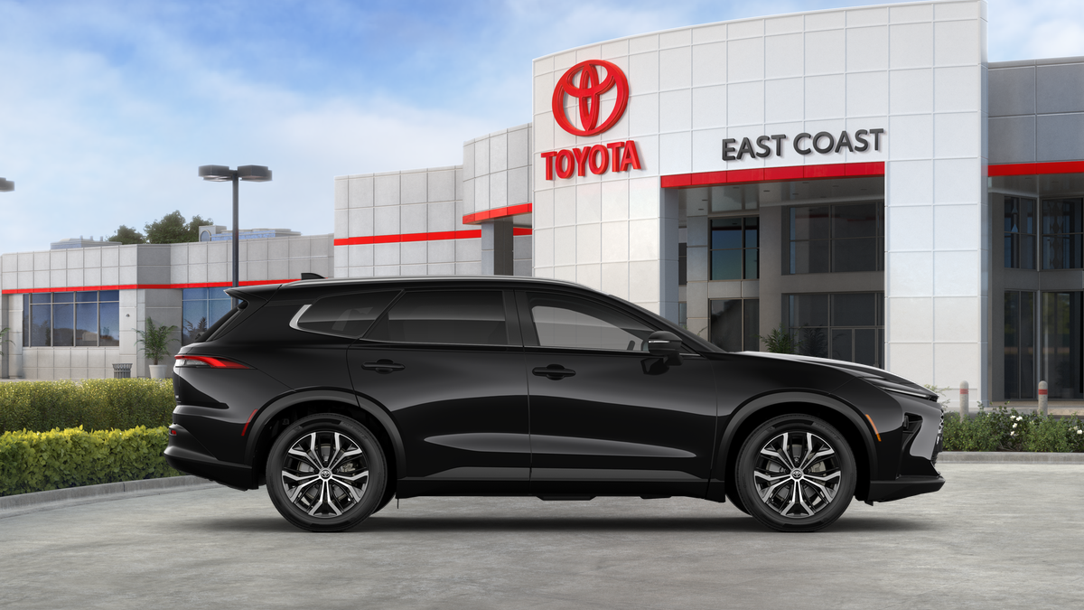 2025 Toyota Crown Signia XLE - Photo 67