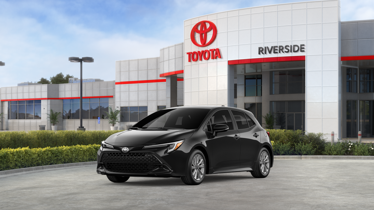 2027 Toyota Corolla Hatchback SE