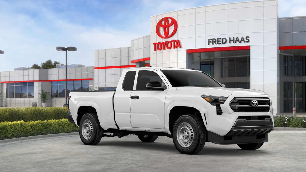 2025 Toyota Tacoma SR XtraCab photo 16