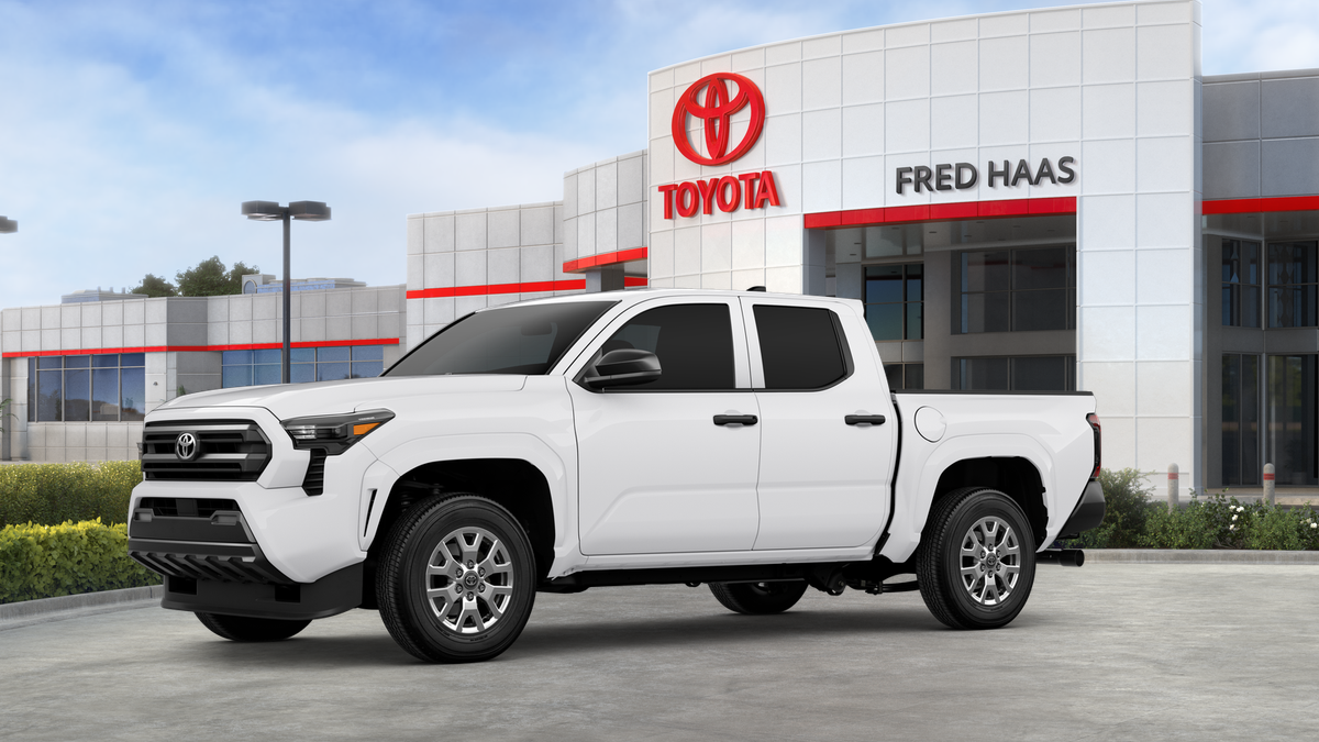 2025 Toyota Tacoma SR Double Cab photo 3