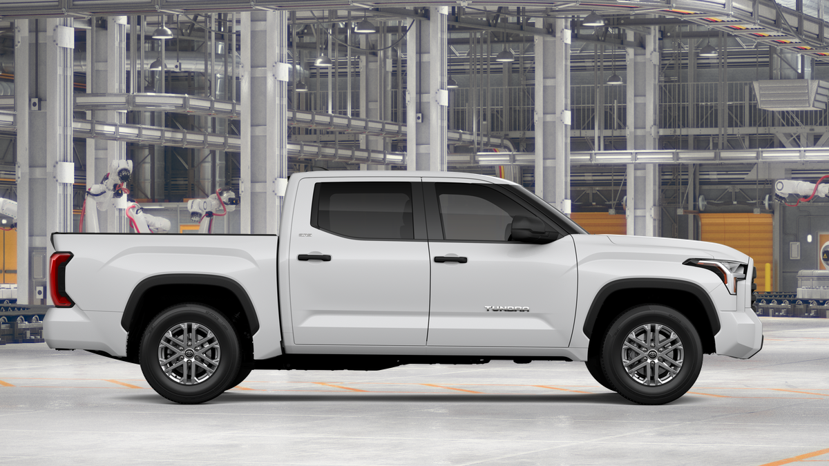 2026 Toyota Tundra SR5 CrewMax photo 12