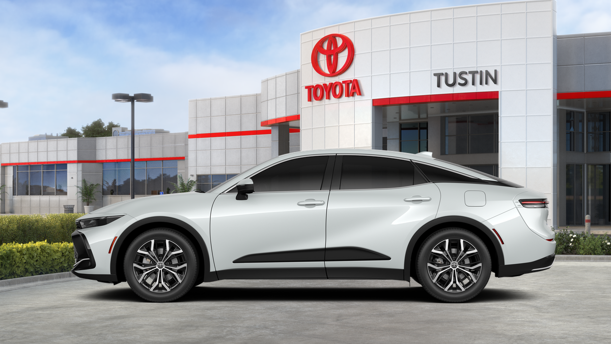 New 2026 Oxygen White <sup>1</sup> Toyota  XLE image 6