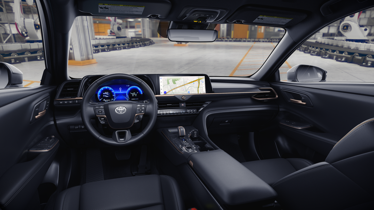 2025 Toyota Crown Signia XLE photo 19