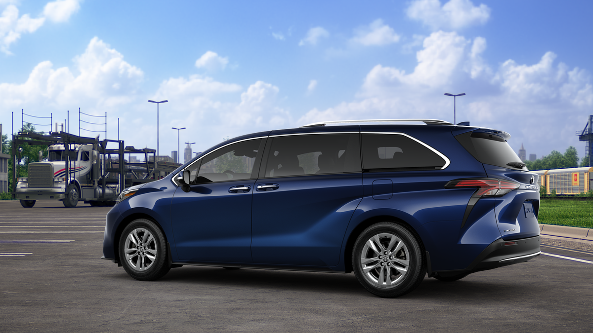 2025 Toyota Sienna Limited photo 5