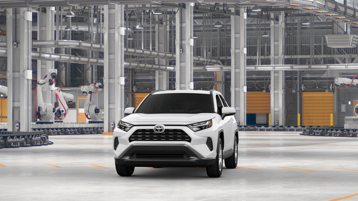 2025 Toyota RAV4 XLE photo 7