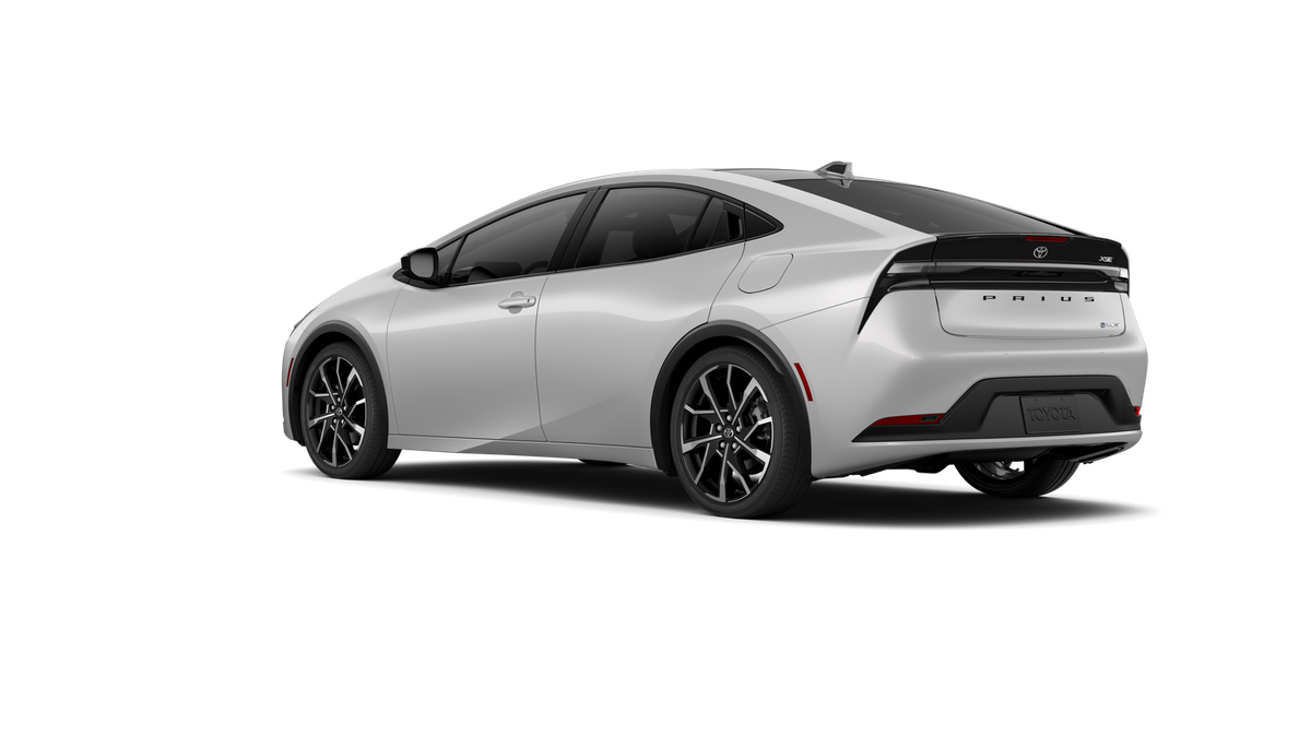 New 2027 Cutting Edge Toyota  XSE image 8
