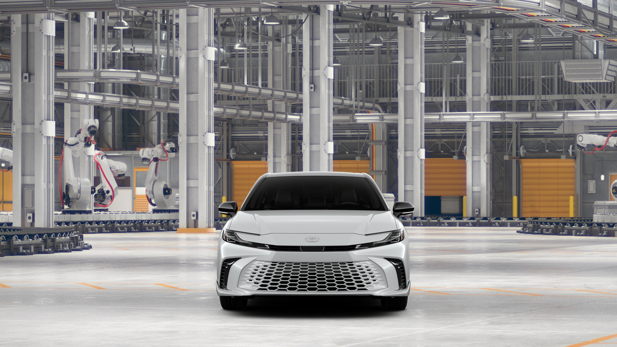 New 2026 Wind Chill Pearl with Midnight Black Metallic roof <sup>1</sup> Toyota  XSE image 19