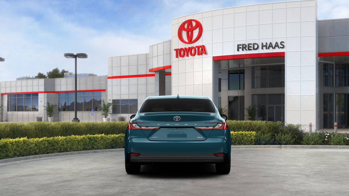 2025 Toyota Camry XLE photo 8